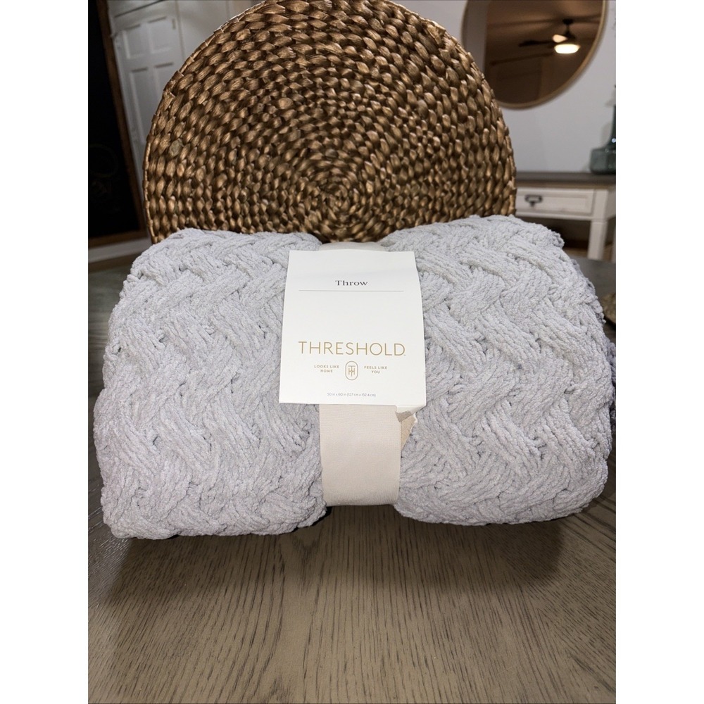 100% Recycled Polyester Chunky Chenille Throw Blanket Gray - Threshold NWT‎ - Picture 2 of 5